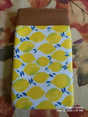 Thirty One Yellow Lemon Print Leather Sunglasses Case